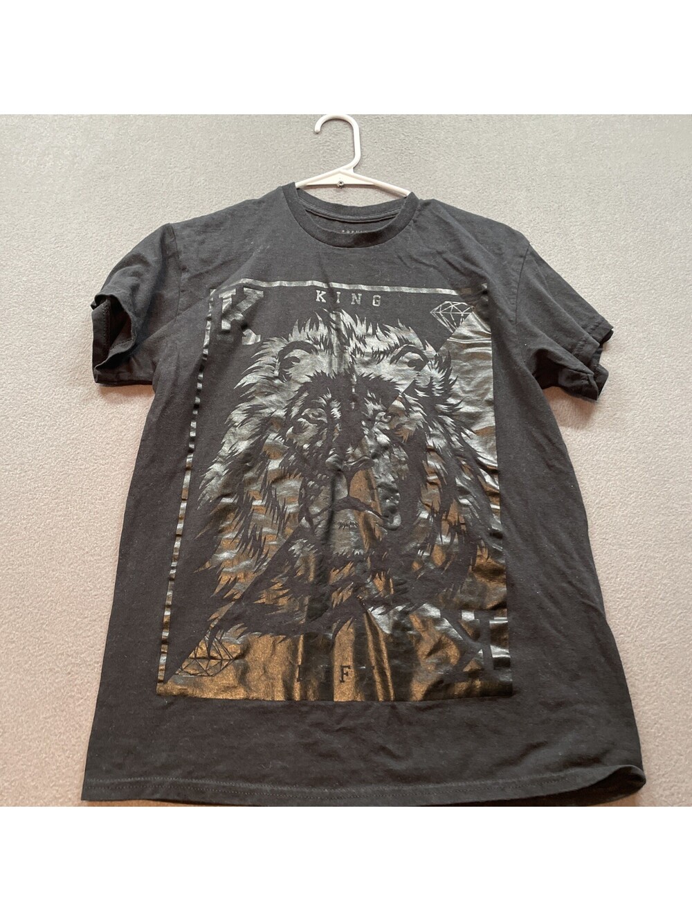 Men’s black graphic t-shirt by Popular Poison size Medium
